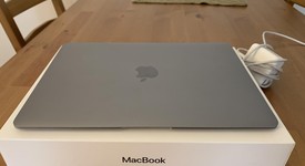 Good
													Macbook Retina 2017 - 12" - Gray, 256 GB, 8 GB, photo 3 of 6