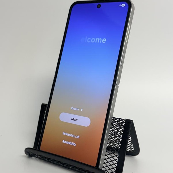 Samsung Galaxy Z Flip7 FE - Unlocked, 128 GB, White, 8 GB, SM-F761U1