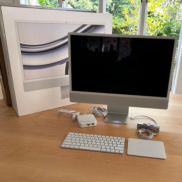 iMac 2023 24 inch - Apple M3, Silver, 256 GB, 16 GB, Ethernet+ PlusWiFi, 10-core GPU