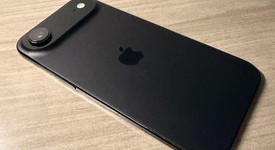 Mint
													Apple iPhone Air - Unlocked, Space Black, 256 GB, A3260, photo 5 of 7