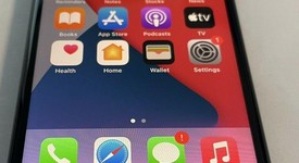 Mint
													Apple iPhone SE 2nd Gen 2020 - AT&T, Black, 128 GB, A2275, photo 2 of 6