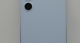 Good
													Samsung Galaxy S24 - Unlocked, Blue, 256 GB, 8 GB, SM-S921U1, photo 3 of 4