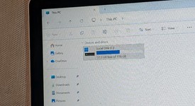 Good
													Microsoft Surface Laptop 3 - I5, Platinum, 128 GB, 8 GB, 13.5", photo 5 of 10