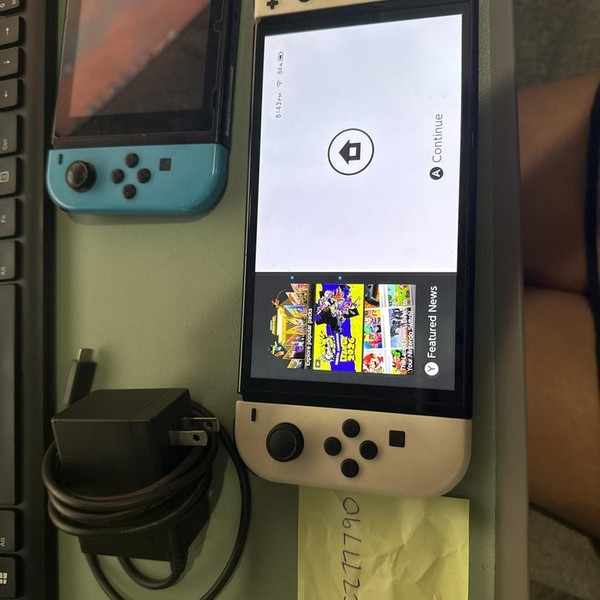 Nintendo Switch - OLED - 64 GB, White