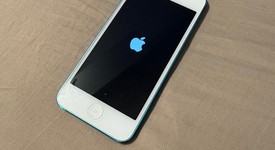 Good
													Apple iPod Touch 5th Gen - Wi-Fi, Blue, 32 GB, photo 2 of 8