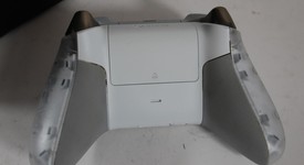 Good
													Xbox Series X (2020) - Black, 1 TB, standard, photo 2 of 5