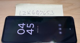 Mint
													Motorola Razr (2025) - Unlocked, Green, 256 GB, 8 GB, photo 3 of 6