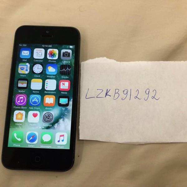 Apple iPhone 5 - Unlocked, 16 GB, Black, A1429