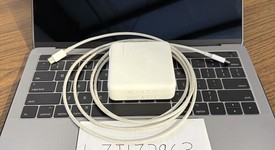 Good
													MacBook Pro 2017 (With Touch Bar) - 13" - I7, Gray, 1 TB, 16 GB, photo 2 of 16