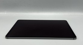 Good
													Apple iPad Pro 12.9" 5th Gen 2021 - Unlocked, Gray, 128 GB, photo 3 of 9