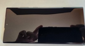 Good
													Samsung Galaxy S22 Ultra - Unlocked, Black, 256 GB, 12 GB, SM-S908U1, photo 1 of 9