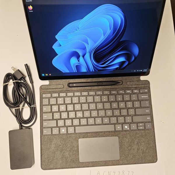 Microsoft Surface Pro 11 - 256 GB, Platinum, 16 GB, Snapdragon X Plus