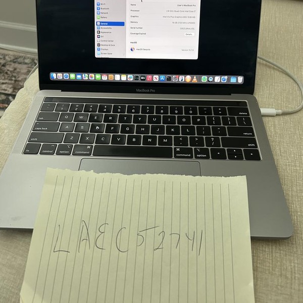 MacBook Pro 2019 - 13 inch - 256 GB, Silver, 16 GB, Intel Core i7