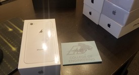 New
													Apple iPhone 8 - Unlocked, Silver, 64 GB, A1863, photo 2 of 2