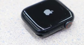 Good
													Apple Watch Series 7 41mm - Unlocked, Midnight, A2475 - Cellular, Aluminum, photo 2 of 10