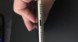 Good
													Apple iPhone SE 3rd Gen 2022 - Unlocked, Starlight, 128 GB, A2595, photo 4 of 8