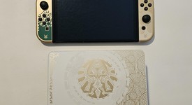 Good
													Nintendo Switch - OLED - White, 64 GB, The Legend of Zelda: Tears of the Kingdom Edition, photo 4 of 7
