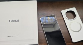 Mint
													Oppo Find N5 - Unlocked Non-US, Misty White, 512 GB, 16 GB, photo 1 of 12