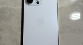 Good
													Apple iPhone 16 Pro Max - Unlocked, White, 256 GB, A3084, photo 4 of 7