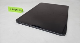 Mint
													Apple iPad Air 5th Gen - Unlocked, Gray, 256 GB, A2589, photo 4 of 6