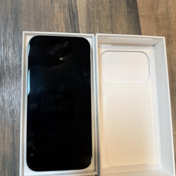 Apple iPhone 17 Pro - AT&T, 256 GB, Silver, A3256