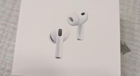New
													Apple AirPods Pro 3, photo 2 of 6