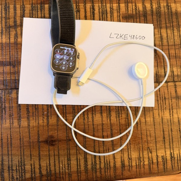 Apple Watch Ultra 49mm - Unlocked, Titanium, A2622