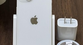 Good
													Apple iPhone 13 - Unlocked, Starlight, 128 GB, A2482, photo 3 of 8