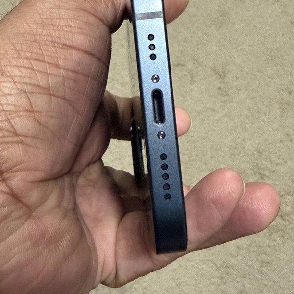 Apple iPhone 13 - Metro by T-Mobile, 128 GB, Midnight, A2482