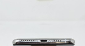 Good
													Apple iPhone Xs Max - Unlocked, Silver, 256 GB, A1921, photo 3 of 8