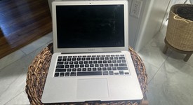 Good
													MacBook Air 2017 - 13" - I5, Silver, 256 GB, 8 GB, photo 5 of 11