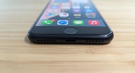 Good
													Apple iPhone SE 3rd Gen 2022 - Unlocked, Midnight, 64 GB, A2595, photo 3 of 13
