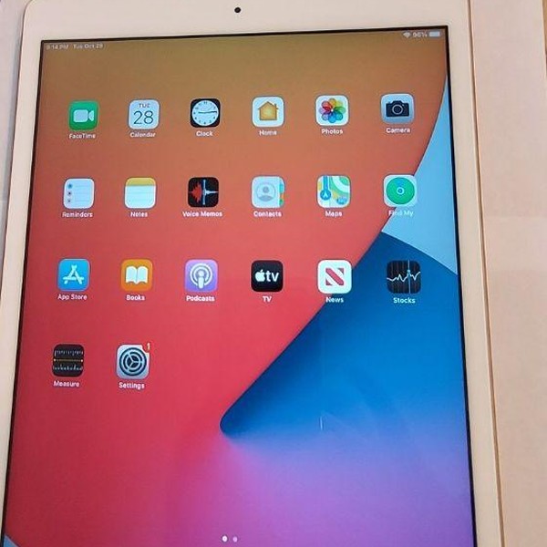 Apple iPad 7th Gen - Unlocked, 32 GB, Gold, A2198
