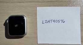 Mint
													Apple Watch SE 1st Gen 40mm - Unlocked, Silver, A2353 - Cellular, Aluminum, photo 3 of 7