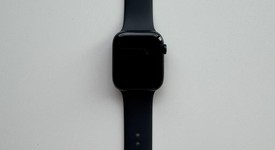 Mint
													Apple Watch Series 8 45mm - Midnight, A2771 - GPS, Aluminum, photo 3 of 10