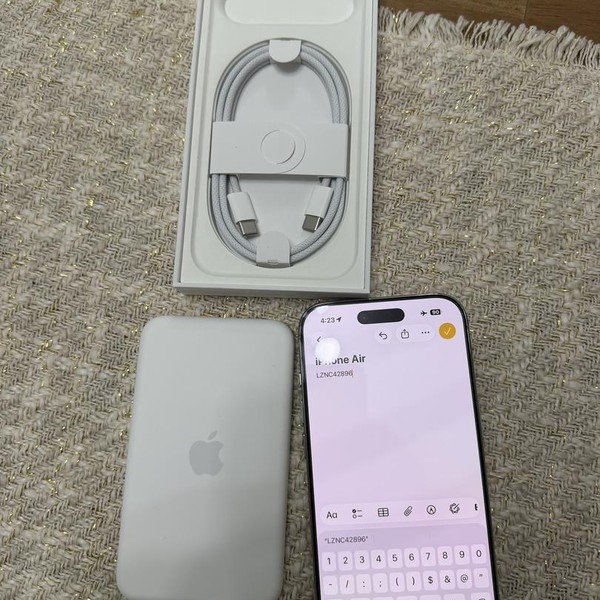 Apple iPhone Air - Unlocked, 512 GB, Cloud White, A3260