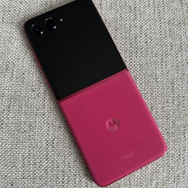 Motorola Razr Plus (2025) - Unlocked, 256 GB, Hot Pink, 12 GB