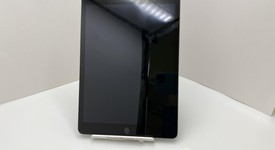 Mint
													Apple iPad 9th Gen - Unlocked, Gray, 64 GB, A2603, photo 4 of 5