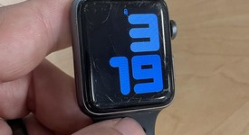 Fair
													Apple Watch Series 3 42mm - Gray, A1859, Nike - GPS, photo 2 of 8