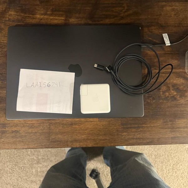 MacBook Pro Late 2023 (M3) - 16 inch - 512 GB, Black, 18 GB, Apple M3 Pro 12-core, 18-core GPU