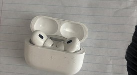 Used
													Apple AirPods Pro 2 - Lightning, photo 1 of 1