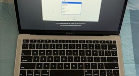 Good
													MacBook Air 2019 - 13" - I5, Silver, 256 GB, 16 GB, photo 1 of 5
