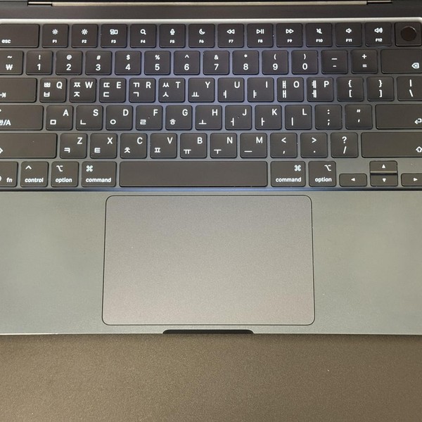 MacBook Air 2025 (M4) - 13 inch - 1 TB, Midnight, 32 GB, Apple M4
