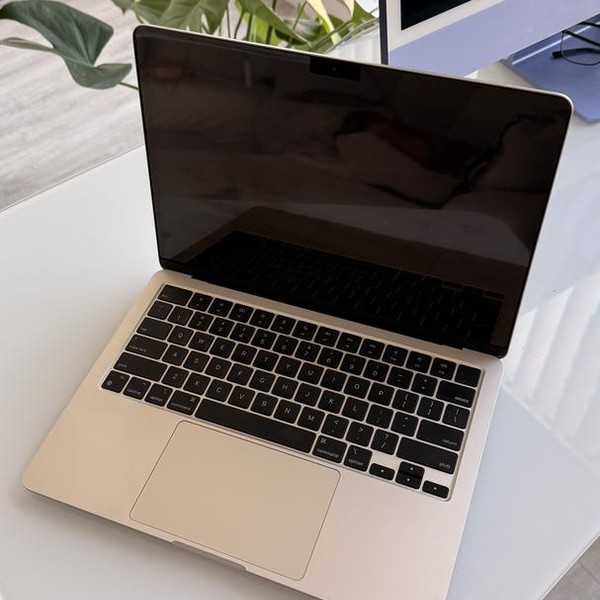 MacBook Air 2024 (M3) - 13 inch - 512 GB, Starlight, 8 GB, Apple M3, 8-core GPU