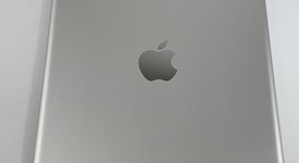 Fair
													Apple iPad 6th Gen - Wi-Fi, Silver, 32 GB, A1893, photo 3 of 7