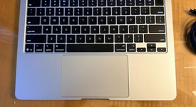 Good
													MacBook Air 2025 (M4) - 13" - Apple M4, Silver, 1 TB, 24 GB, photo 4 of 5