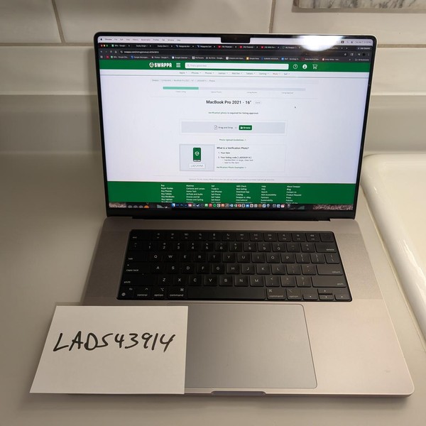 MacBook Pro 2021 - 16 inch - 512 GB, Gray, 16 GB, Apple M1 Pro 10-core