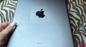 Good
													Apple iPad 9th Gen - AT&T, Gray, 64 GB, A2603, photo 4 of 9