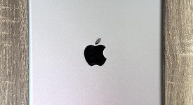 Fair
													Apple iPad 6th Gen - Wi-Fi, Gray, 32 GB, A1893, photo 3 of 8
