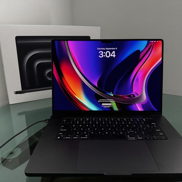 MacBook Pro Late 2023 (M3) - 16 inch - 1 TB, Black, 36 GB, Apple M3 Max 14-core, 30-core GPU